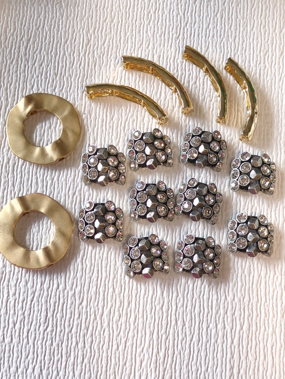 🩵2/$10🩵R17 Beautiful Bracelet and Necklace Pieces for Repurposing